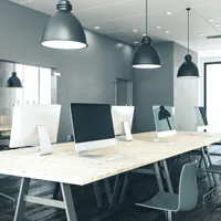 Bürobeleuchtung mit LED-Pendelleuchten